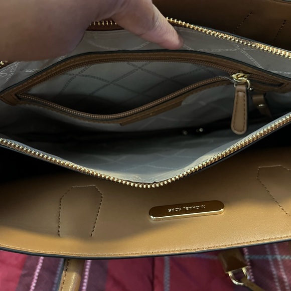 Authentic Michael Kors Bag - Picture 4 of 12
